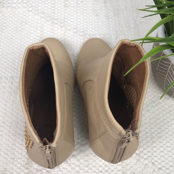 Qupid Booties - Picture 3 of 8